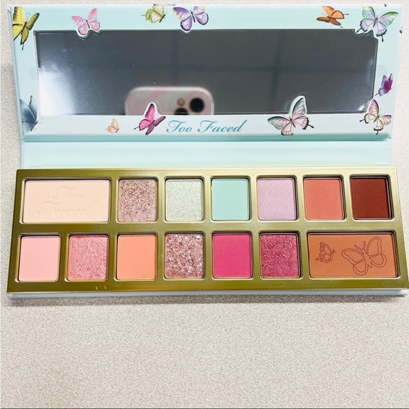 Too Faced Too Femme eyeshadow Palette - Picture 3 of 5